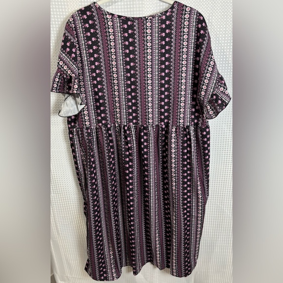 NWT 18/20 2X BloomChic Purple & Pink Ruffle Sleeve Floral Dress - Picture 2 of 7